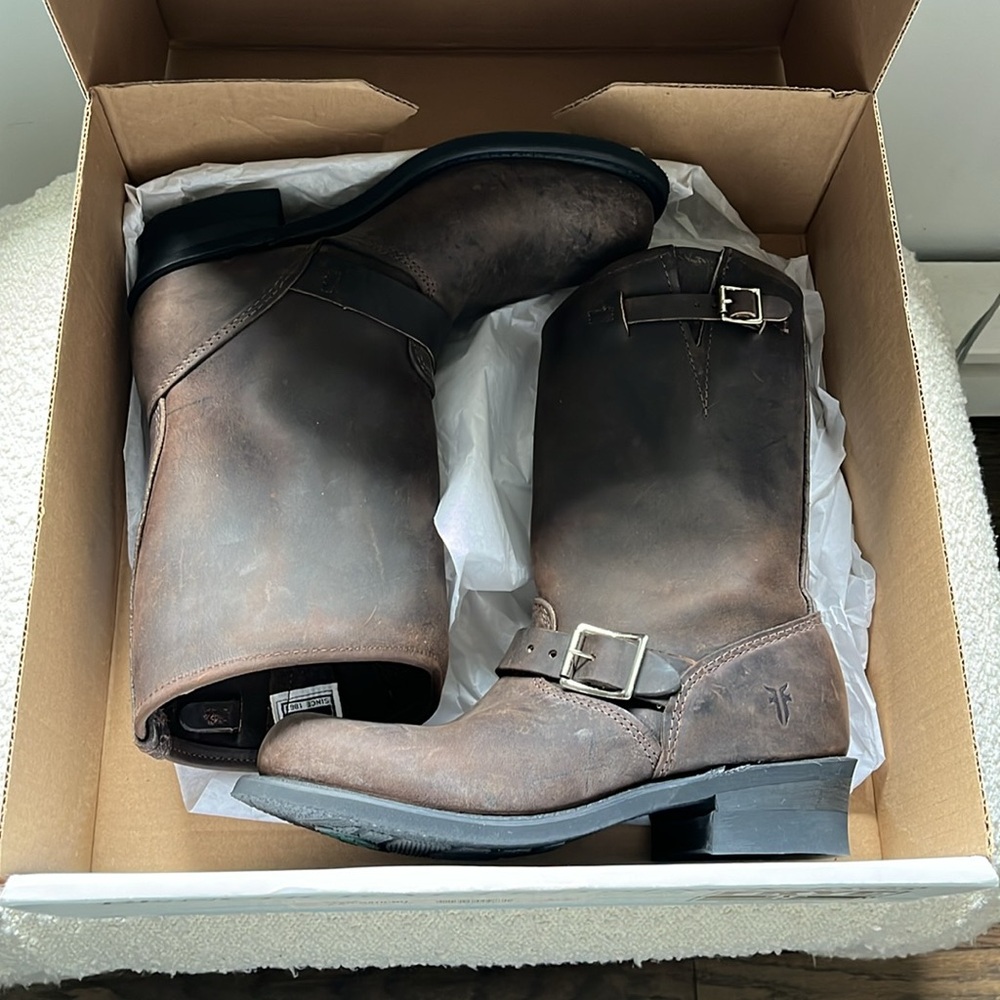 NWT Frye Engineer 12”R Boots in Gaucho Sz 9